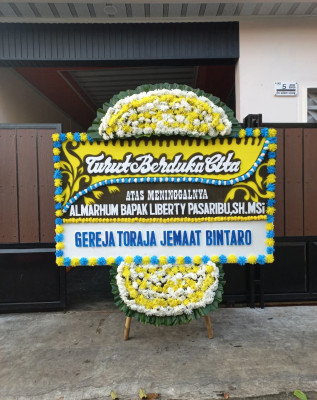 Papan Bunga Duka di Laut Tawar